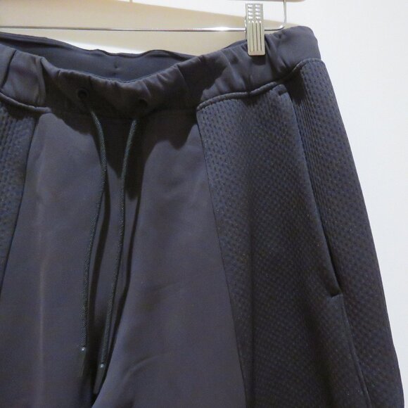 LULULEMON Mixed Fabric Relaxed-Fit Tapered High-Rise Pants in Black Barrel Large - Picture 6 of 14